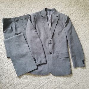 2-piece suit 36R